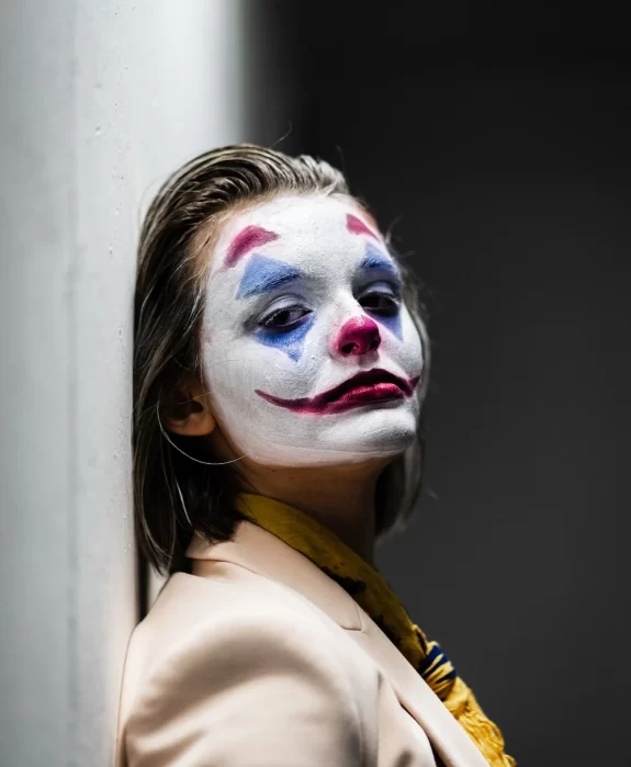 Desinfluência: Ressignificando narrativas na Era Digital