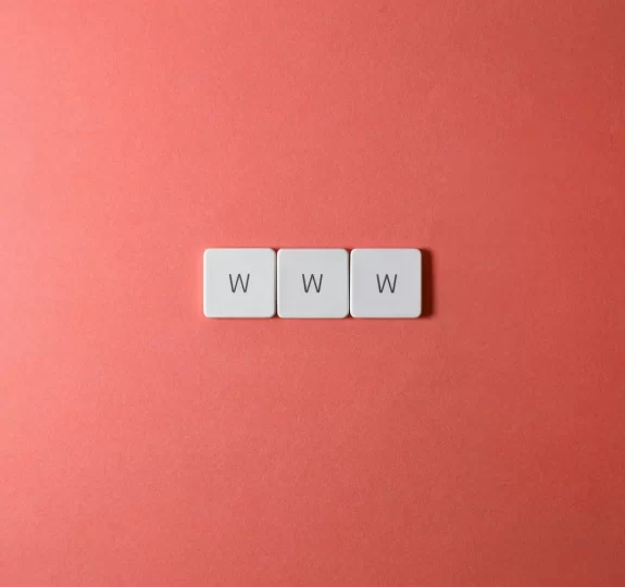 A Importância do Domínio Antes de Criar um Site